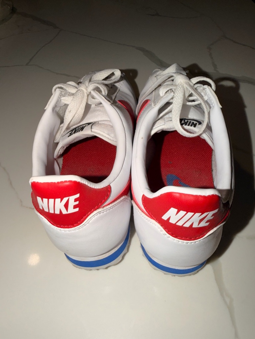 Nike Cortez Low-Top Sneakers with Red Swoosh Size 9 - Picture 3 of 3